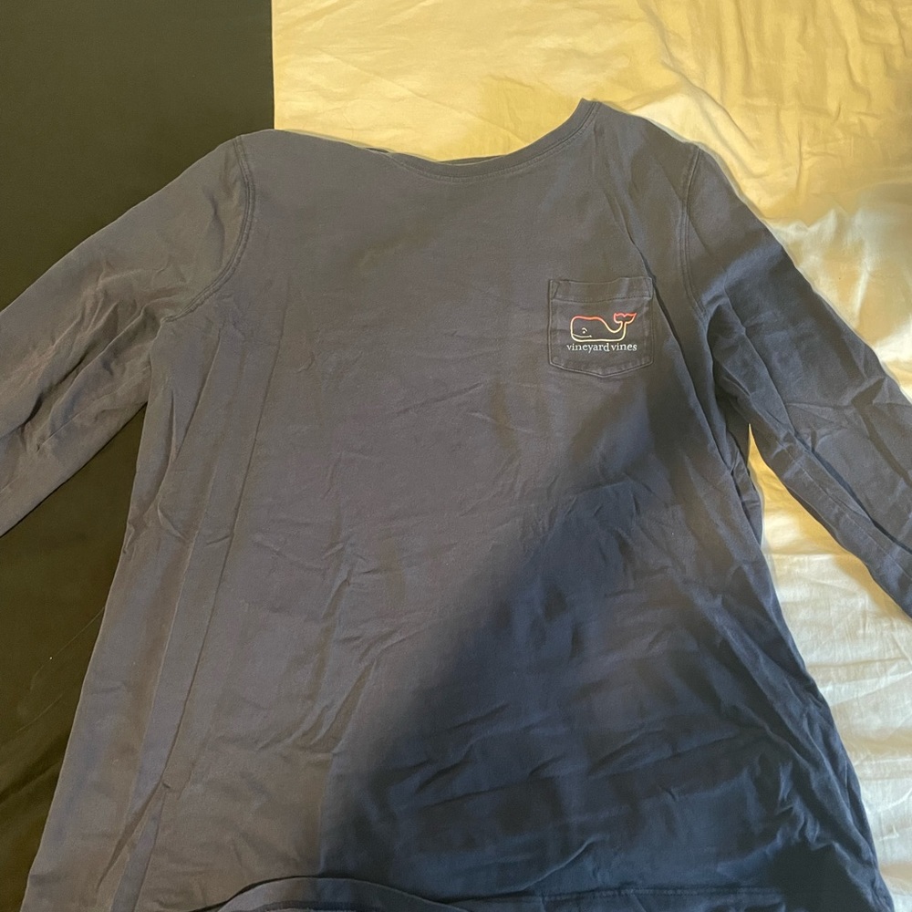 Vineyard Vines tshirt size L
